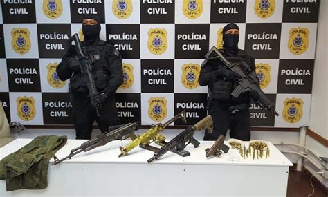 Polícia Civil Apreende Fuzis E Outras Armas Do Bdm Em Salvador Franco