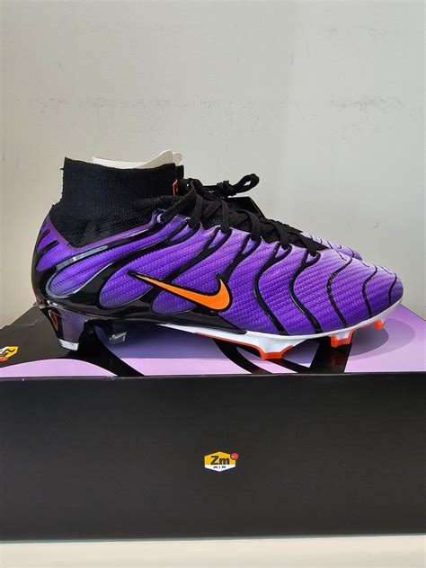 Paris Saint Germain Kylian Mbappé Football boot Catawiki