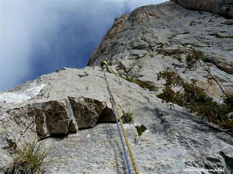 Chapeau De Gendarme Climbing Hiking Mountaineering SummitPost