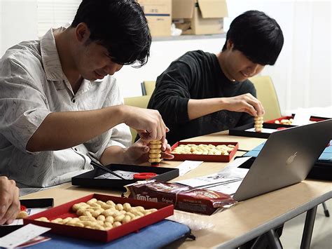 東京大学先端研の学生さん達が「箸技ワークショップ」に参加。マジかー‼