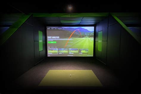 6 Best Golf Simulators 2023