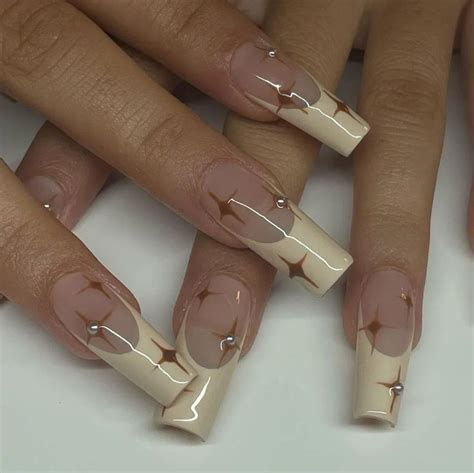 Stunning Fall Nails To Try This Fall In 2022 Almond Acrylic Nails