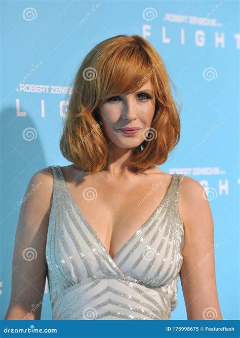 Kelly Reilly Pics