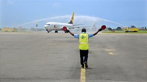 Aviation Asky Tend Sa Flotte La Roport De Lom Site Officiel Du