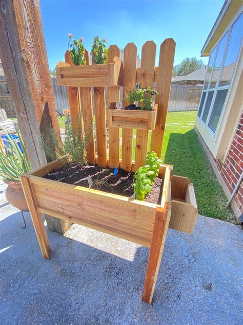 Picket Planter Wall Planter Cedar Box Garden Planter Herb Etsy