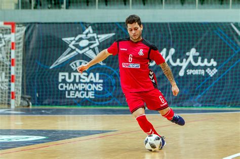 Kauno Algirio Futsal Ekip Gr Tantis Brazilas Rafa Gr Tu