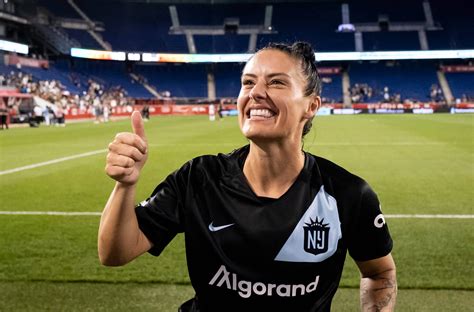 Ali Krieger Uswnt Star To Retire At The End Of 2023 Nwsl Season The