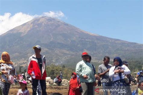 Cuaca Ekstrem Jalur Pendakian Gunung Sindoro Dan Sumbing Ditutup