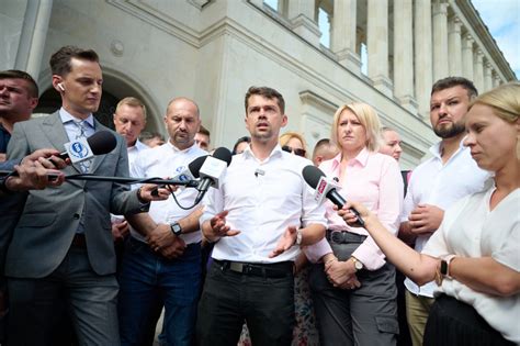 Kołodziejczak PiS celowo wpuścił ukraińskie zboże na polski rynek