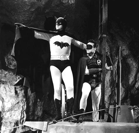 Amazing Vintage Photos of Batman and Robin From the 1943 Serial ‘Batman ...