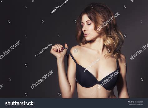 Sexy Brunette Slim Fit Woman Great Stock Photo 343868024 Shutterstock
