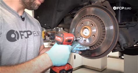 How To Replace The Rear Brakes On A Volvo Xc Volvo P S S