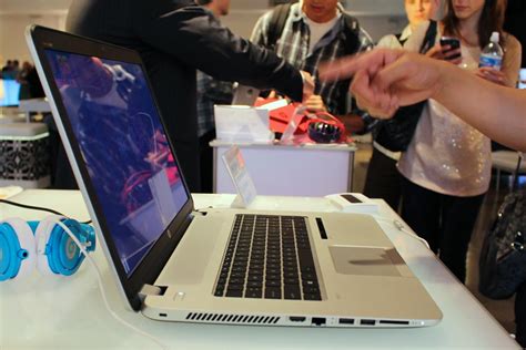 Hands On Hp Envy Leap Motion Special Edition Digital Trends