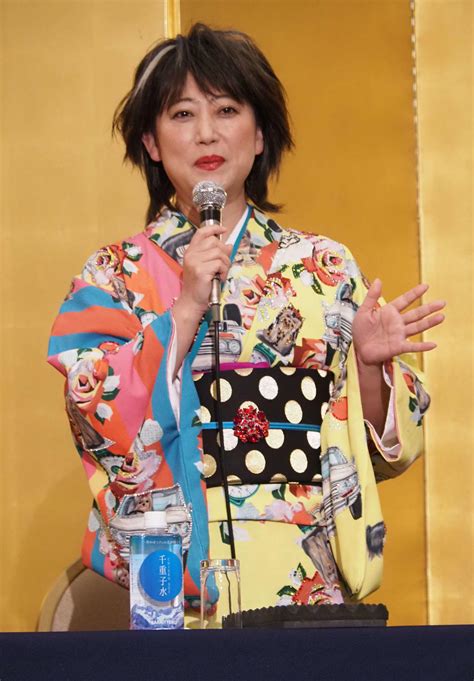 友近ふんする水谷千重子「50周年記念公演」製作発表 けんか始まり的場浩司が一喝「今先生が」 芸能写真ニュース 日刊スポーツ