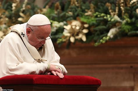 Pope Francis Delivers Sombre Christmas Speech Daily Mail Online