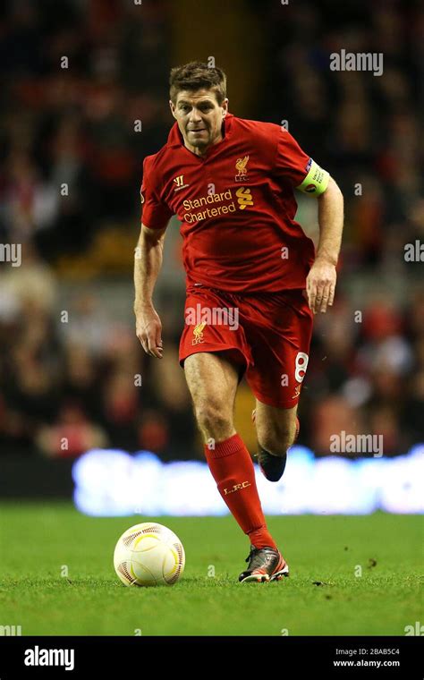 Steven gerrard liverpool hi-res stock photography and images - Alamy