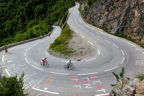 Alpe D Huez Iconic Tour De France Climb Procyclinguk