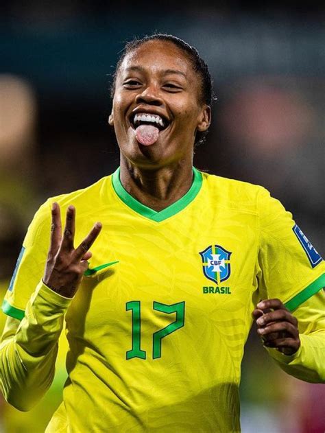 Ary Borges Brilha E Brasil Goleia Em Estreia Na Copa Do Mundo Feminina