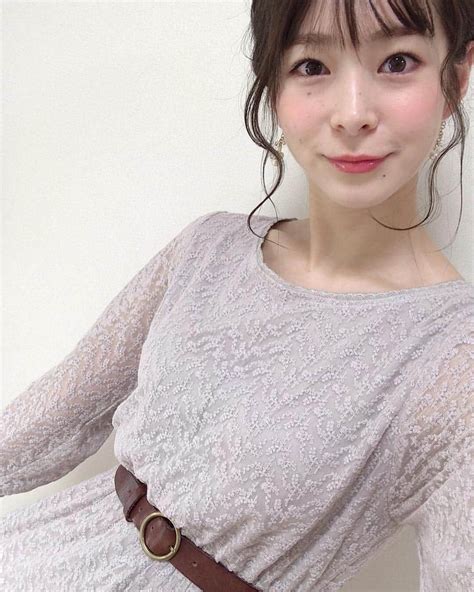 酒井瞳さんのインスタグラム写真 酒井瞳instagram「生放送であんな事になるとはこの時は知る由もなく 本日の 衣装 と