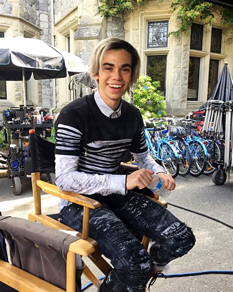 Cameron Boyce Dead: ‘Descendants’ Cast Pays Tribute | Us Weekly