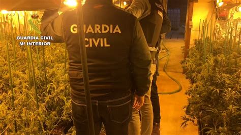 La Guardia Civil detiene en Fraga a seis personas e interviene más de 3