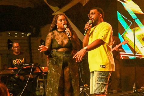 En Images Maurane Voyer Sur Un Petit Nuage En Guadeloupe Avec Son BBW Tour