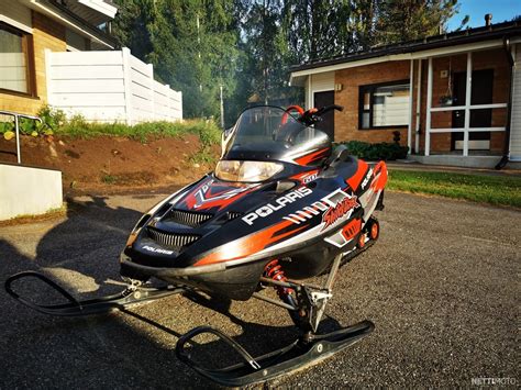 Polaris 600 SwitchBack 600 cm³ 2004 Outokumpu Moottorikelkka