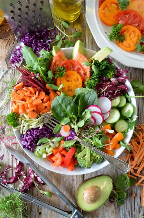 15 Maneras De Preparar Una Ensalada Sin Usar Lechuga