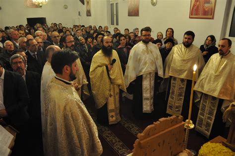 Hramul parohiei Sfinţii Arhangheli Canta din Iaşi Doxologia