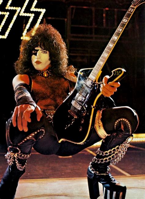 Paul Stanley 1977 Kiss Photo 37972635 Fanpop