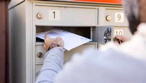 Your Address Change Checklist Who You Should Notify And When Bain