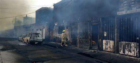 Dañadas 300 casas en Aguascalientes tras explosión de pipa por chocar