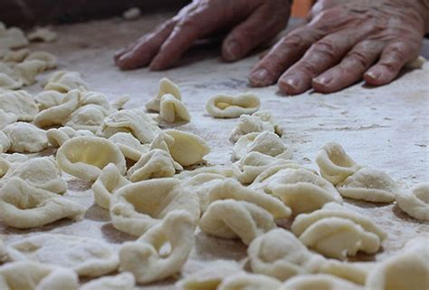 Forme E Origini Delle Orecchiette Cibi Lucani Vendita Online