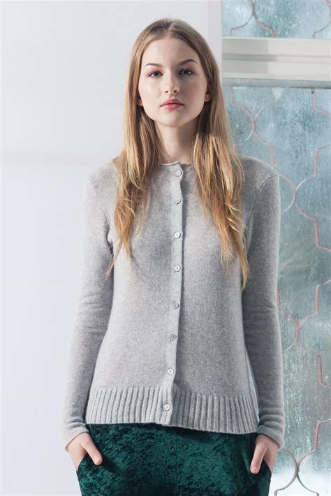 Grey Short Cashmere Cardigan HELEN Krista Elsta