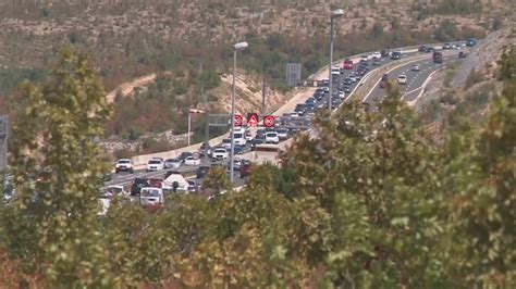 Foto Video Udarni Vikend Na Autocestama Kolone Su Bile Kilometarske