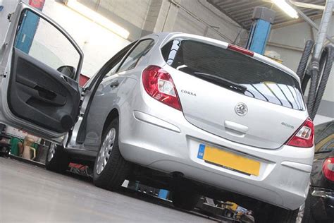 Vauxhall Service - Halfords Autocentres