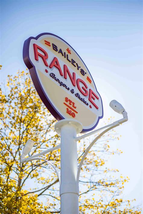 Baileys’ Range Restaurant Exterior Signs - Engraphix Architectural