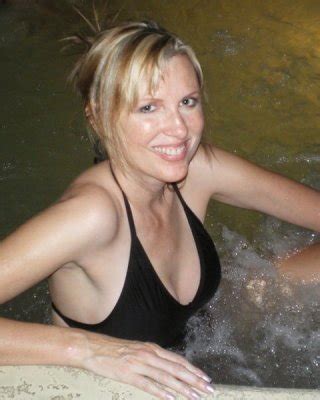 Mature Women In One Piece Swimsuits 2 Porn Pictures XXX Photos Sex Images 3802407 Page 3 PICTOA