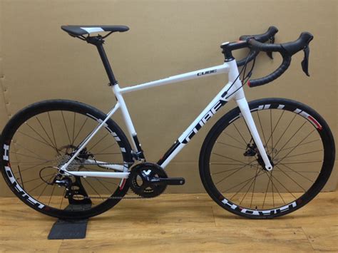 Cube Attain Pro Disc - 2017 Road Bike