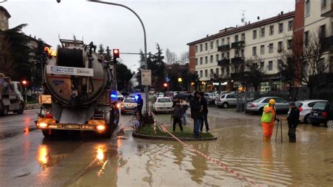 Maltempo a San Lazzaro nubifragio allaga mezza città