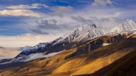 4K Timelapse of sunrise at Pangong lake,... | Stock Video | Pond5