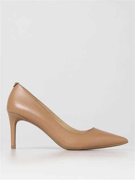 Michael Kors Zapatos De Sal N Para Mujer Beige Zapatos De Sal N