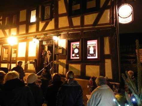 Lebendiger Adventskalender Am Neburg Tipps Zur Fenstergestaltung