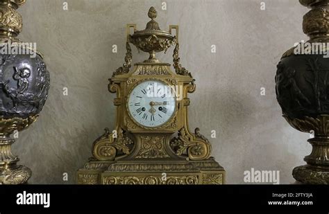 Clock on the mantelpiece Stock Videos & Footage - HD and 4K Video Clips ...