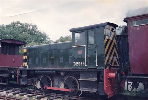 Class D1 3 Rushton And Hornsby Shunter D2959 On The Midland  Flickr