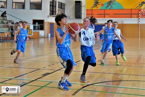 Fotoen Vum Match Vun Eisen U12 Jongen Géint Mondorf Fédération