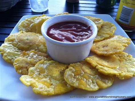 Patacones. Savory banana chips with dip from Panama | Food, Panamanian ...