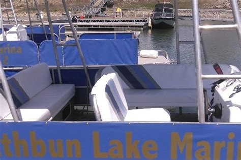 Rathbun Lake Boat Rentals from Marinas - starting at $350