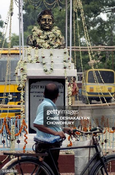 17 Mangal Pandey The Rising Photos & High Res Pictures - Getty Images