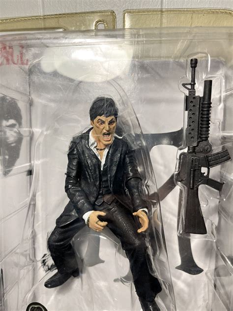 SCARFACE The Fall Al Pachino Figure Mezco 2005 New And Sealed Black